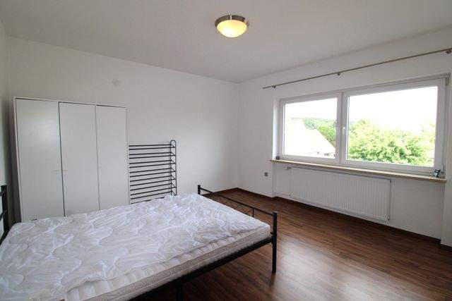 Renoviertes Dreifamilienhaus mit Dachterrassen - ideal als Kapitalanlage oder Mehrgenerationenhaus - Kind OG