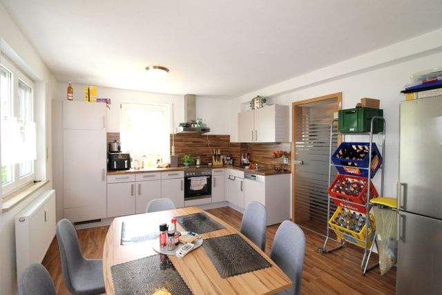 Renoviertes Dreifamilienhaus mit Dachterrassen - ideal als Kapitalanlage oder Mehrgenerationenhaus - Küche EG