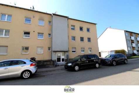 Attraktive 4 – Zimmer Wohnung mit Tageslichtbad und Balkon, 91438 Bad Windsheim, Etagenwohnung