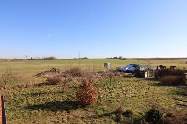 Einfamilienhaus in einzigartiger Naturlage mit Offenstall - Ideal für Pferdehalter - Ausblick vom Schlafzimmer