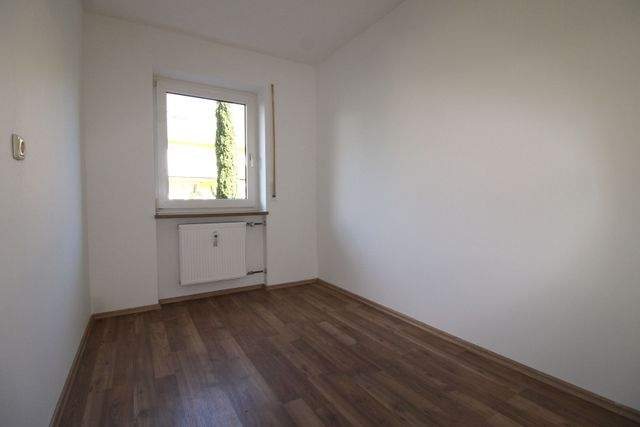 Wohnen mit Weitblick - helle Erdgeschosswohnung mit Terrasse und Garten - Arbeitszimmer