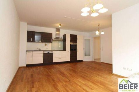 Stilvolle 3-Zimmer-Wohnung mit großer Loggia in gepflegter Wohnanlage, 90489 Nürnberg, Etagenwohnung