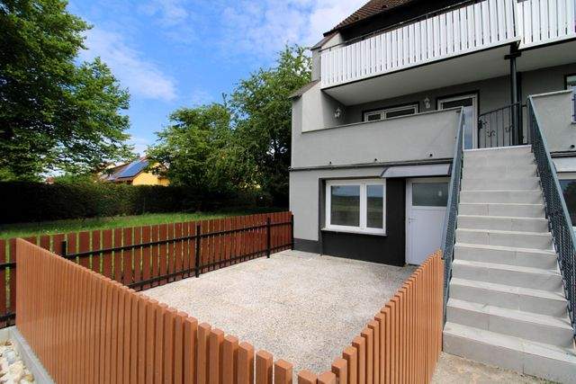 Charmante 3-Zimmer-Dachgeschosswohnung mit Gartenterrasse - Terrasse