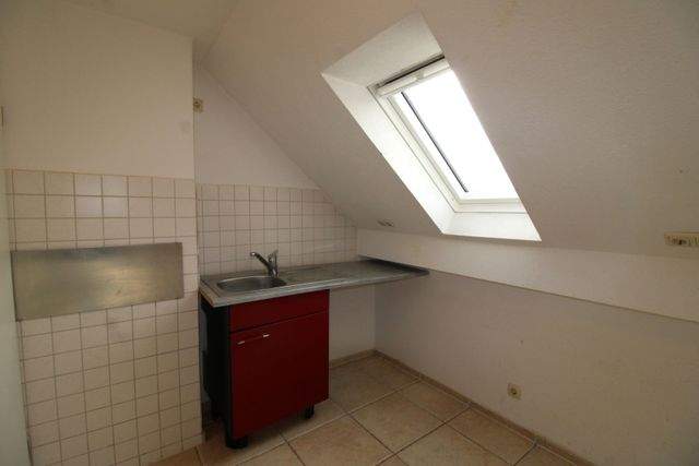 Charmante 3-Zimmer-Dachgeschosswohnung mit Gartenterrasse - Küche