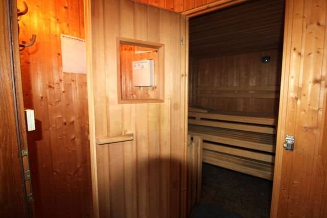 Architektenhaus mit offenem Kamin auf großzügigem Grundstück - Sauna