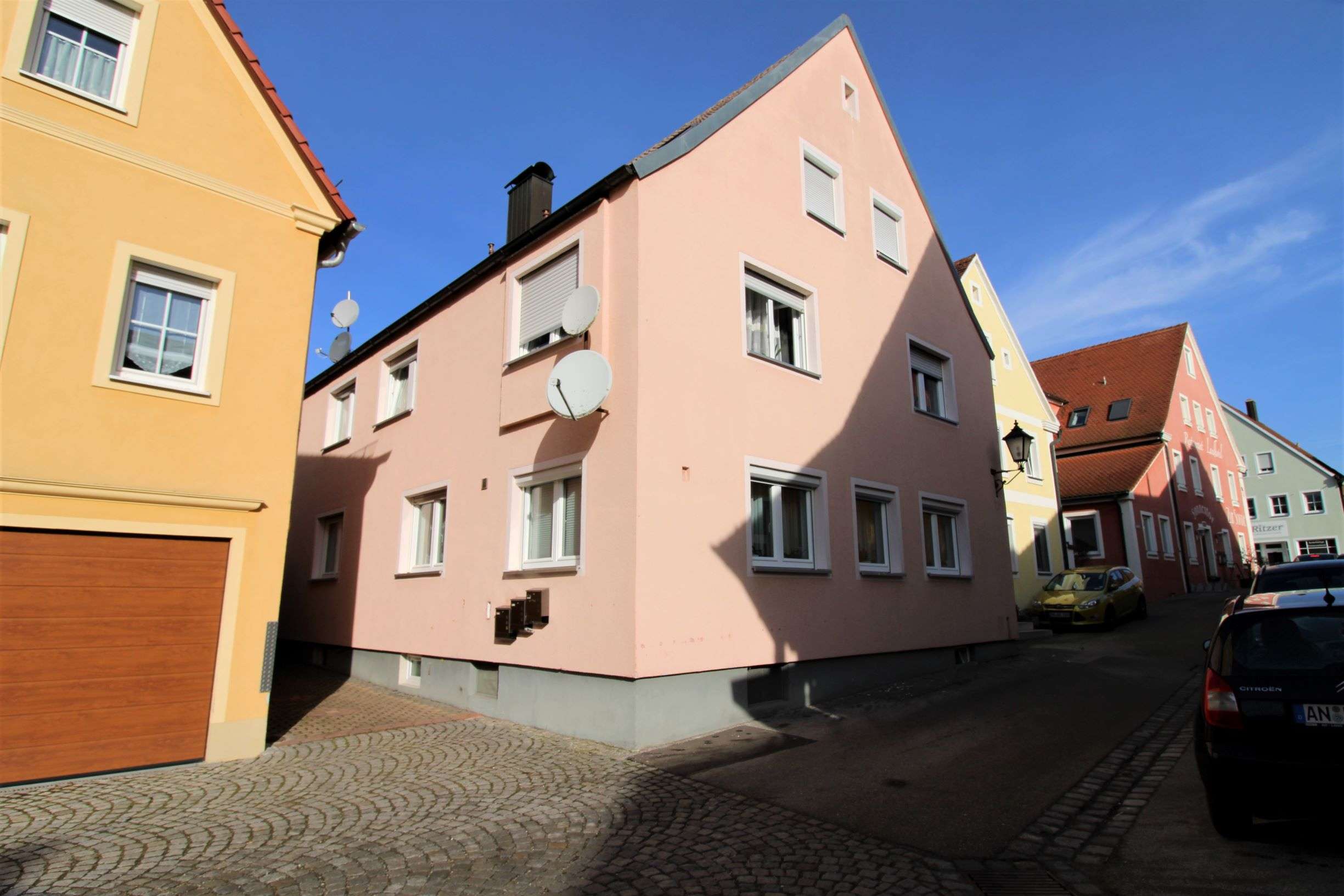 *reserviert* Kapitalanlage oder Mehrgenerationenwohnen in Zentrumslage, 91567 Herrieden, Mehrfamilienhaus