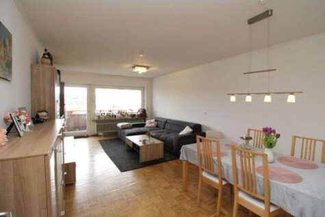 4-Zimmer Wohnung mit Gartenanteil und überdachtem Balkon, 91522 Ansbach, Etagenwohnung