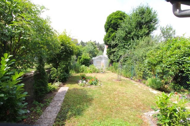 Gepflegtes Reihenmittelhaus in ruhiger Wohnsiedlung - Garten