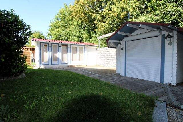 Pension mit drei Pensionszimmern und Betreiberwohnung auf herrlichem Gartengrundstück - Terrasse