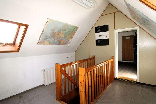 Pension mit drei Pensionszimmern und Betreiberwohnung auf herrlichem Gartengrundstück - Dachspitz