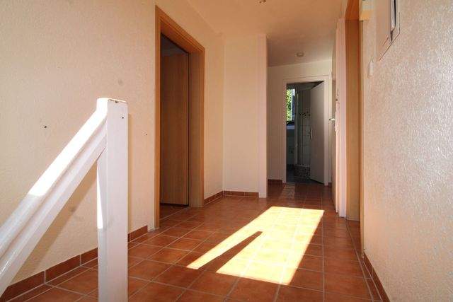 Pension mit drei Pensionszimmern und Betreiberwohnung auf herrlichem Gartengrundstück - Flur