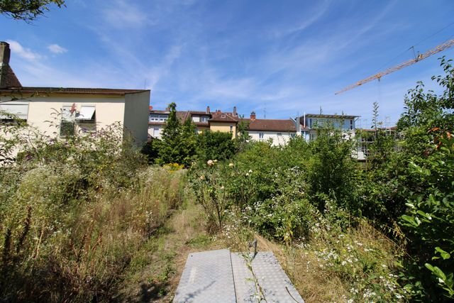 Mehrfamilienhaus ins zentraler Lage Ansbachs auf großem Grundstück - Garten