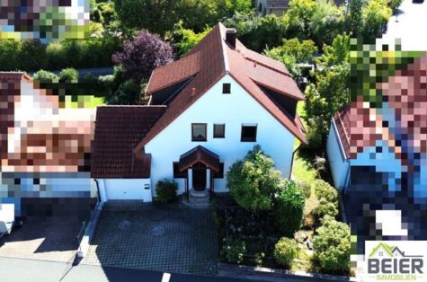 Charmantes Ein- bis Zweifamilienhaus mit 172 m² Wohnfläche und sonnigem Garten, 90599 Dietenhofen, Einfamilienhaus