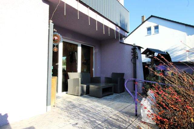 Mehr Zuhause geht nicht - großzügiges Wohnen mit Garten, Balkon und großem Dachstudio - Terrasse