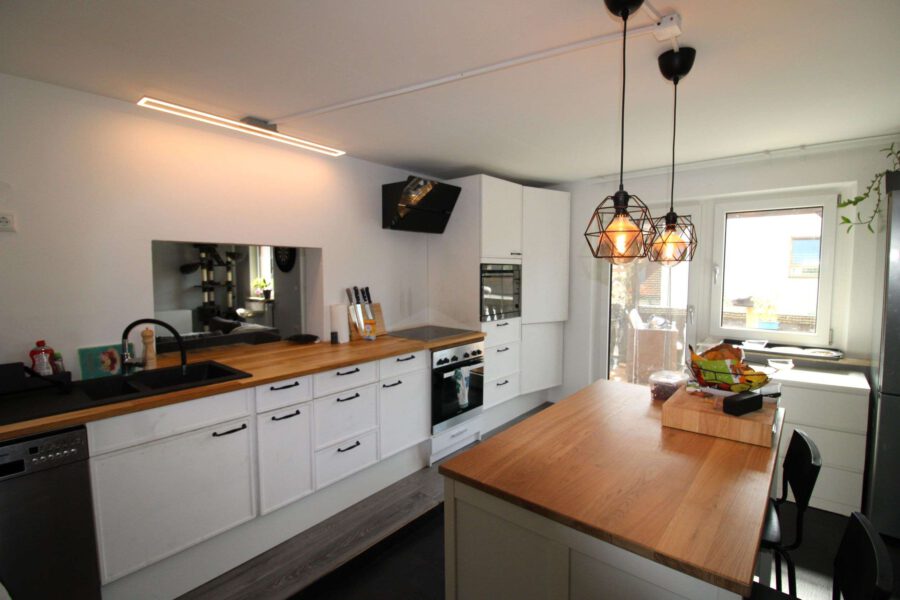 Ideal geschnittene 3-Zimmer Wohnung im Ortskern - Küche