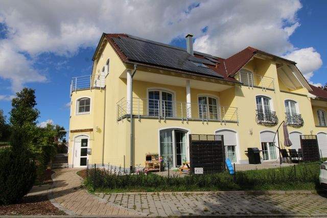 Hochwertige 3-Zimmer-Wohnung mit Terrasse und Garten, 91589 Aurach, Wohnung