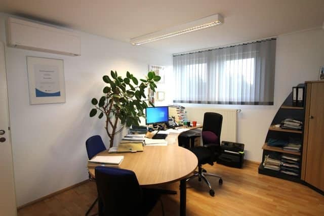 Renovierte Büro- und Lagerräume zur Eigennutzung oder auch zur Kapitalanlage - Büro 3 DG