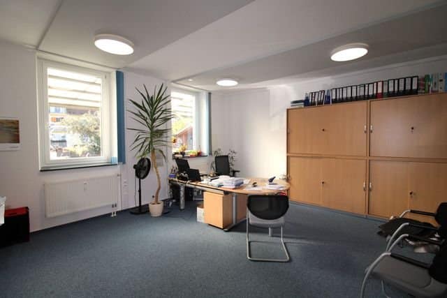 Renovierte Büro- und Lagerräume zur Eigennutzung oder auch zur Kapitalanlage - Büro 1 EG
