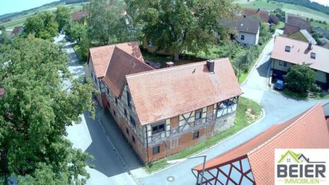 Handwerker aufgepasst – Teilrenoviertes Zweifamilienhaus mit sehr großer Wohnfläche, 91471 Illesheim, Mehrfamilienhaus