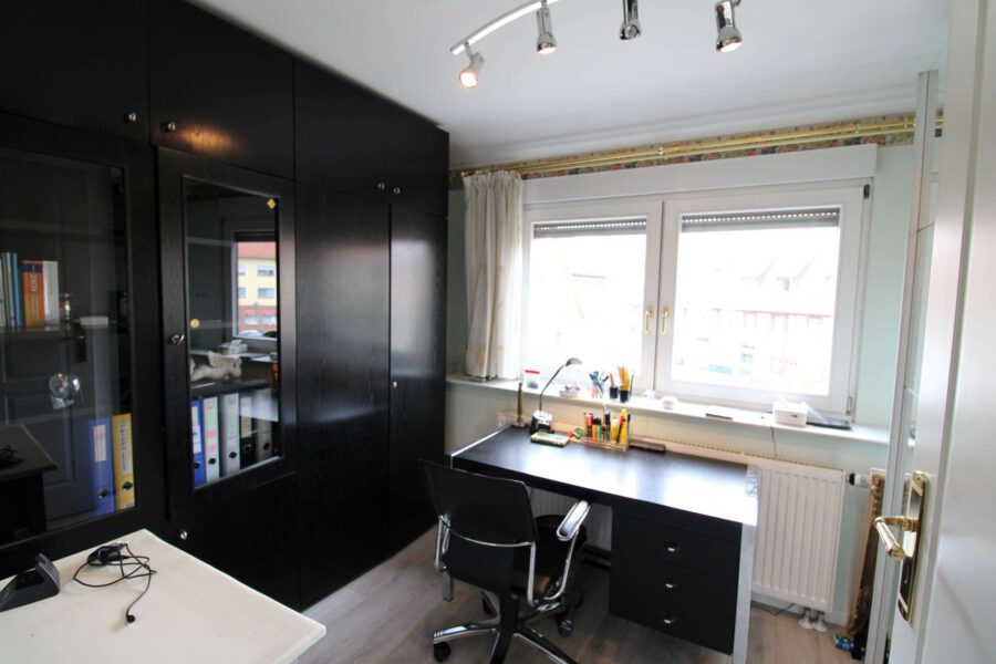 Exclusive 3 Zimmer Wohnung in zentraler Lage Dietenhofens - Arbeitszimmer