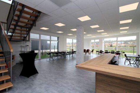 Bürogebäude mit hochwertiger Büroausstattung, 91611 Lehrberg, Bürohaus