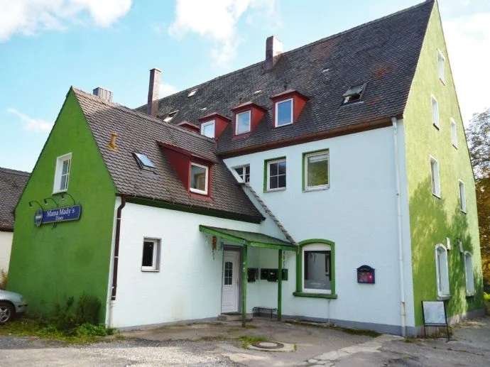 Mehrfamilienhaus mit 5 Wohneinheiten und Gastronomie - Mehrfamilienhaus Ansbach
