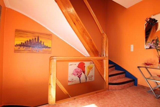 Mehr Zuhause geht nicht - großzügiges Wohnen mit Garten, Balkon und großem Dachstudio - Flur OG