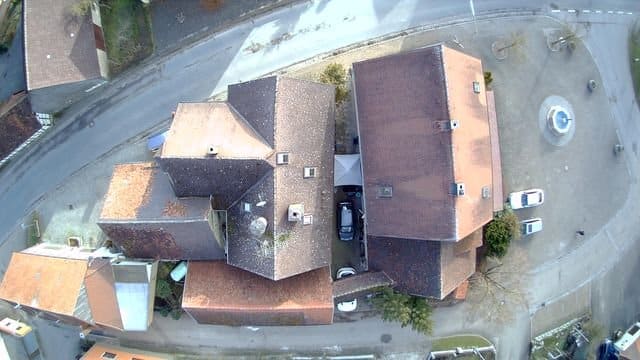 Großzügiges Mehrfamilienhaus mit Gewerbeeinheit in zentraler Lage - Luftbild