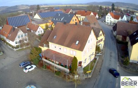 Großzügiges Mehrfamilienhaus mit Gewerbeeinheit in zentraler Lage, 91631 Wettringen, Mehrfamilienhaus