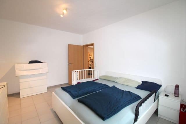 Repräsentatives Wohnen mit vielseitigen Nutzungsmöglichkeiten - Schlafzimmer Einliegerwohnung