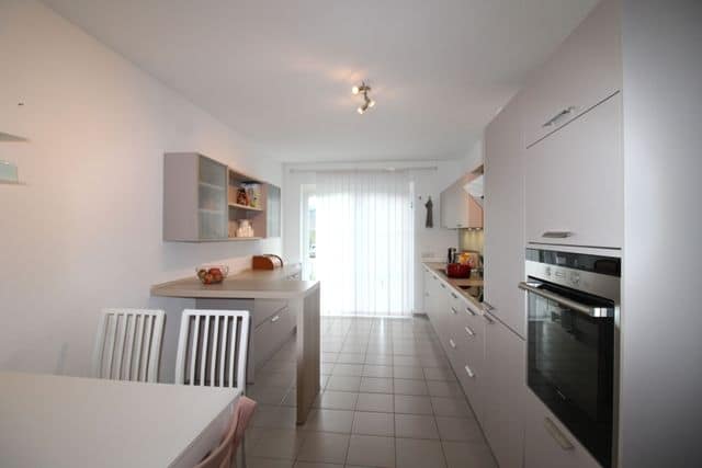 Repräsentatives Wohnen mit vielseitigen Nutzungsmöglichkeiten - Küche Einliegerwohnung