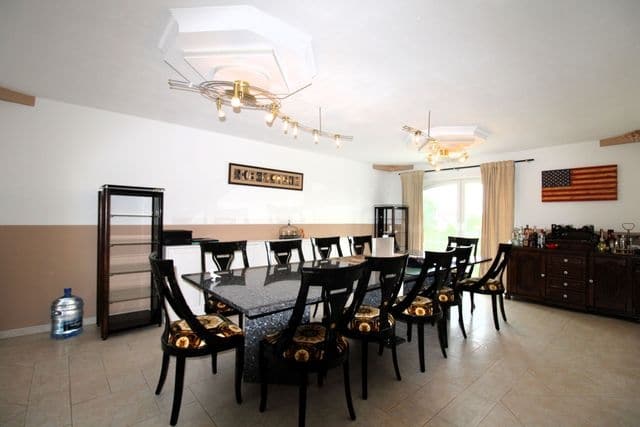 Repräsentatives Wohnen mit vielseitigen Nutzungsmöglichkeiten - Esszimmer