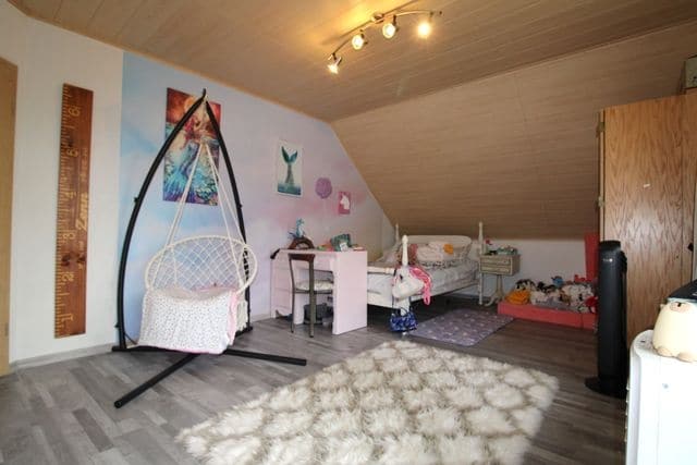 Repräsentatives Wohnen mit vielseitigen Nutzungsmöglichkeiten - Kinderzimmer 2